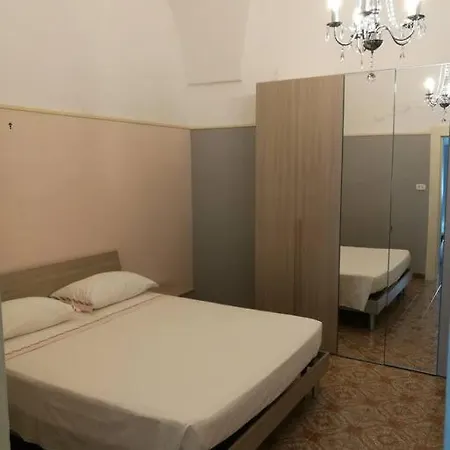 Appartamento Graziosa Casa In Centro Storico Salento Melissano